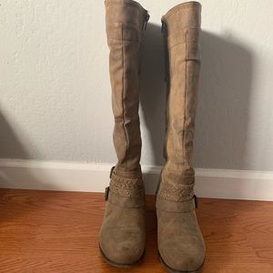 Size 10 boots from fashion footwear!